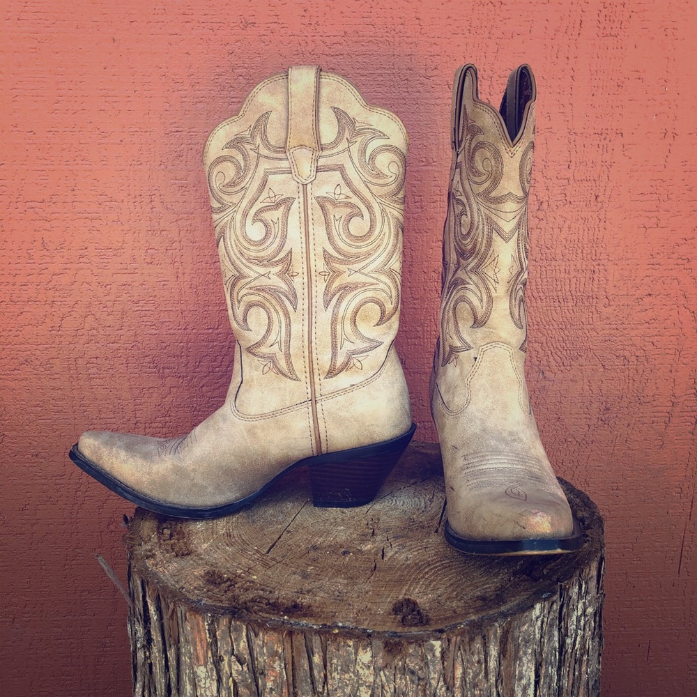 Durango cowgirl boots